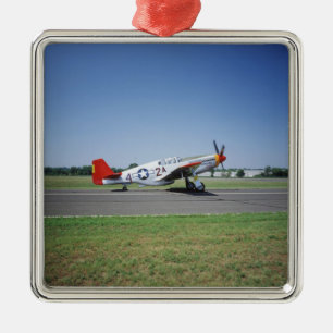 Ornement En Métal avion P-51 C Tuskegee Red Tail au CAF Air