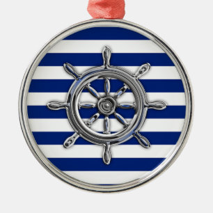 Ornement En Métal Chrome Comme Roue sur les rayures nautiques