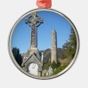 Ornement En Métal Croix et tour ronde Glendalough de St Kevin