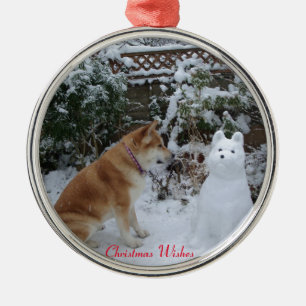 Ornement En Métal cute akita sitting with snowman snow dog