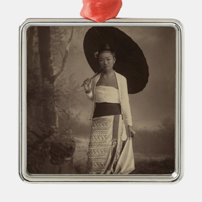 Ornement En Métal Dame birmanne (Devant)