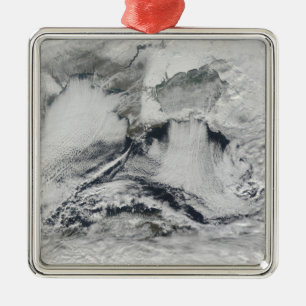 Ornement En Métal Formation de nuages au-dessus de la mer Noire