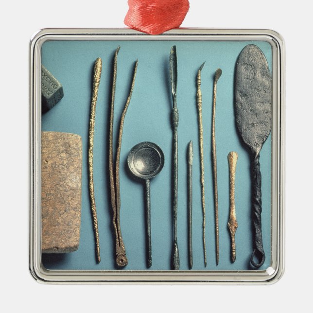 Ornement En Métal Instruments chirurgicaux (Devant)