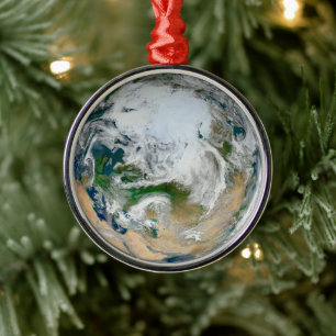 Ornement En Métal La Terre Montre L'Arctique, L'Europe Et L'Asie.