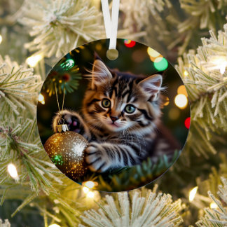 Ornement En Métal Little Kitten on Christmas Tree Personalized