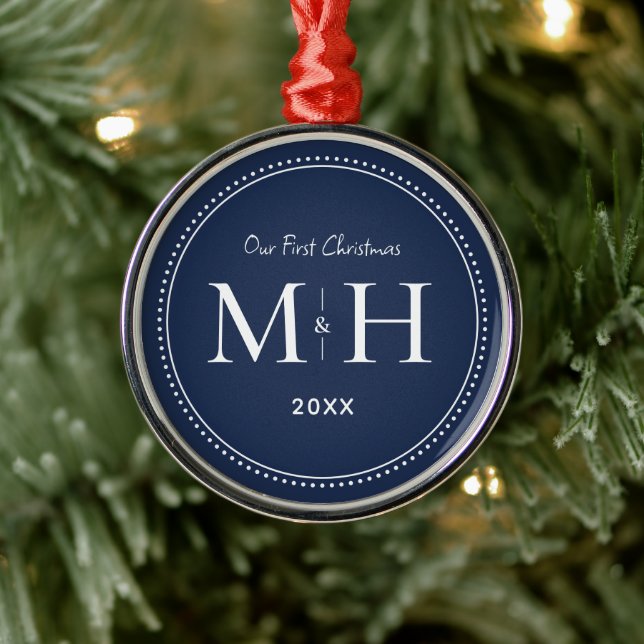 Ornement En Métal Nos premiers mariés de Noël Monogram Navy Blue (Arbre)