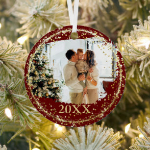 Ornement En Métal Parties scintillant d'or Confetti Red Family Photo