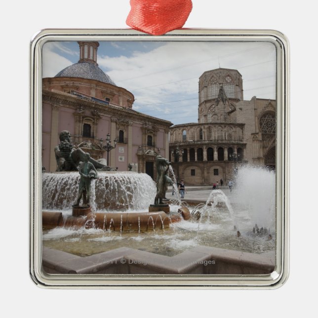 Ornement En Métal Plaza De La Virgin et Basilica De Virgen (Devant)