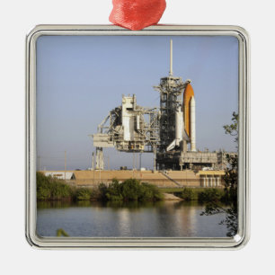 Ornement En Métal Space Shuttle Discovery est prêt 3