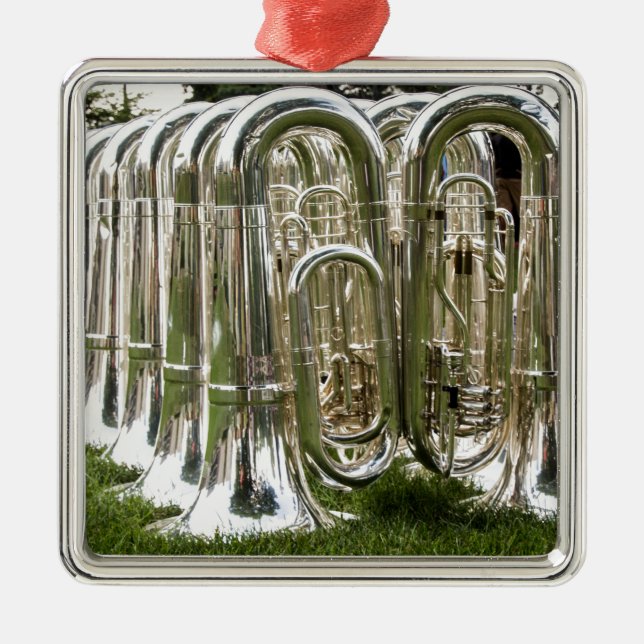 Ornement En Métal Tubas (Devant)