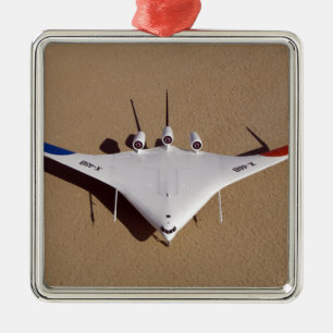 Ornement En Métal X-48B Corps à aile mixte véhicule aérien sans pilo