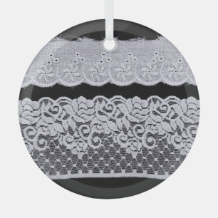 Ornement En Verre Dentelle blanche ornementale, arrière - plan noir 