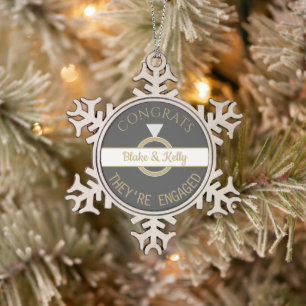 Ornement encadré de flocon de neige Fiançailles