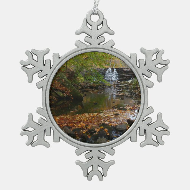 Ornement Flocon De Neige Cascade automnale et Creek Pennsylvania Nature (Devant)