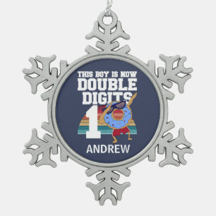 Ornement Flocon De Neige Ce garçon est maintenant Double chiffres Funny 10