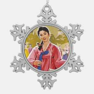 Ornement Flocon De Neige Dames coréennes portant un Hanbok