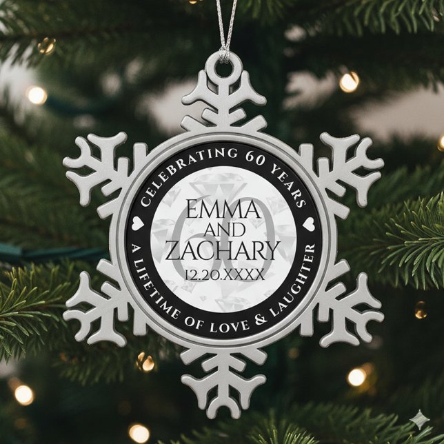 Ornement Flocon De Neige Élégant 60e anniversaire de Mariage de diamant (60th Diamond Wedding Anniversary Snowflake Pewter Ornament Cover Photo)