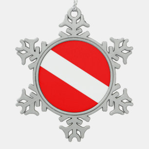 Ornement Flocon De Neige le symbole diagonal rouge de la plongée sous-mari