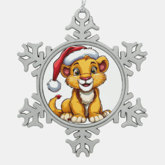 Ornement Flocon De Neige Lionceau de dessin animé adorable portant un chape
