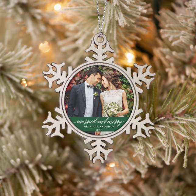 Ornement Flocon De Neige Marié et joyeux Mariage calligraphie verte (Arbre)