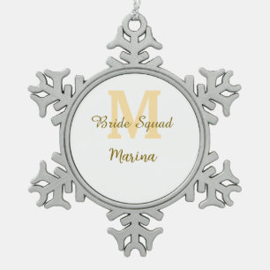 Ornement Flocon De Neige Monogramme de l'équipe de la mariée simple shower 