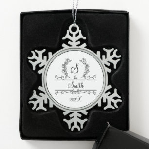 Ornement Flocon De Neige Monogramme Nom de famille Fête du flocon de neige