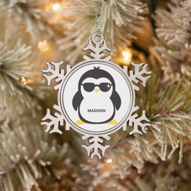 Ornement Flocon De Neige Pingouin cool de nom personnalisé (Arbre)