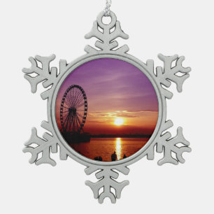 Ornement Flocon De Neige Roue capitale au coucher du soleil