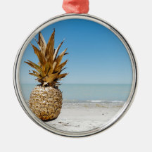 Ananas sur la plage
