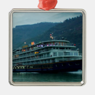 Ornement Métallique Bateau de touristes chinois en rivière Yangtz