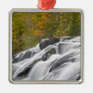 Ornement Métallique Bond Falls sur la branche moyenne de l'Ontonagon