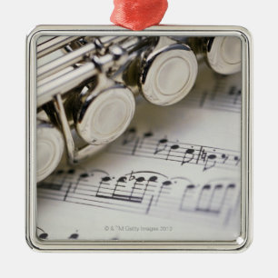 Ornement Métallique Cannelure sur la musique de feuille