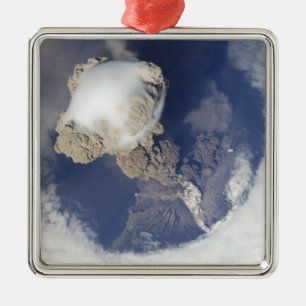 Ornement Métallique Éruption du volcan Sarychev