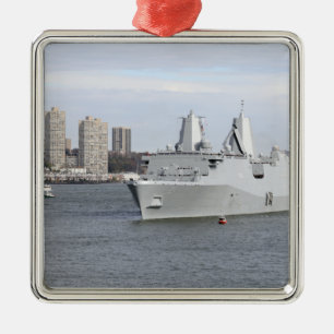 Ornement Métallique Les marines et les marins équipent les rails