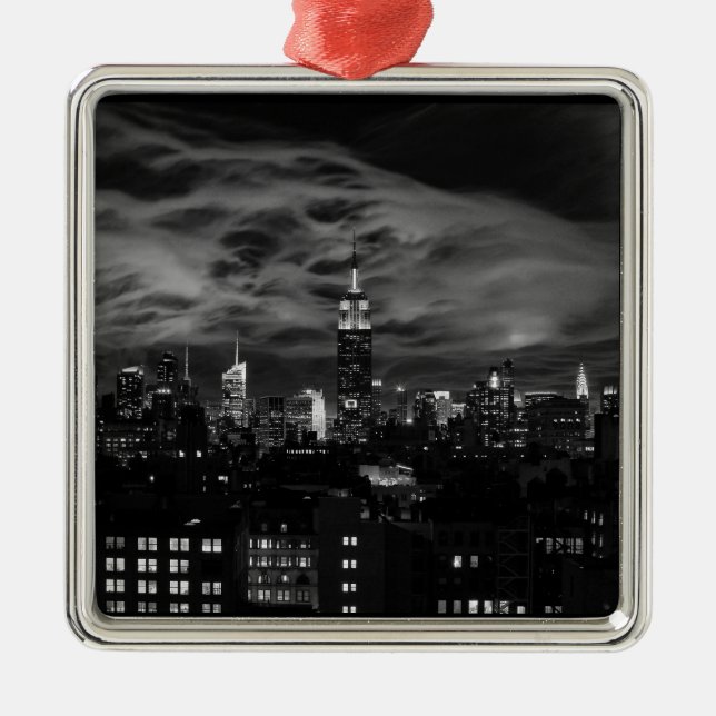 Ornement Métallique Nuages éthérés : NYC Skyline, Emp St Bldg BW (Devant)
