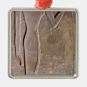 Ornement Métallique Pilier dépeignant une femme sentant une fleur de