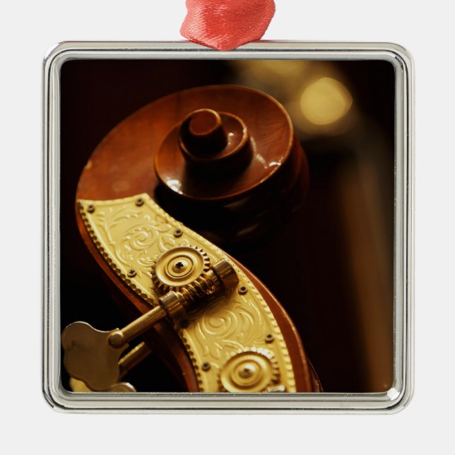 Ornement Métallique Poupée 2 de double basse (Devant)