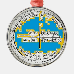 Ornement Métallique Quatre coins quatre états