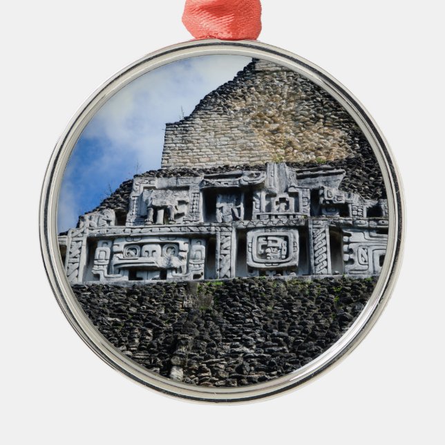Ornement Métallique Ruine maya de Xunantunich au Belize (Devant)
