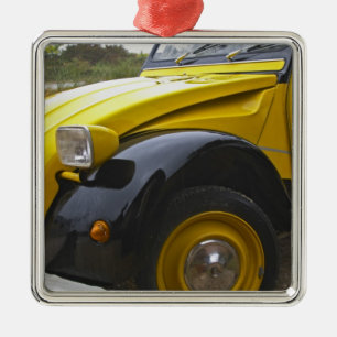 Ornement Métallique Un vieux Citroen noir et jaune 2CV 2 CV,