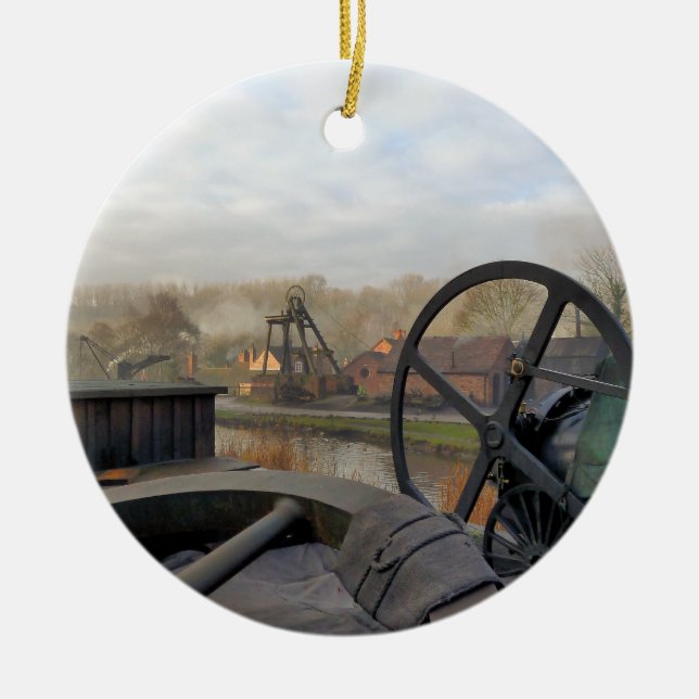 ORNEMENT ROND EN CÉRAMIQUE ANGLETERRE VICTORIENNE (Devant)