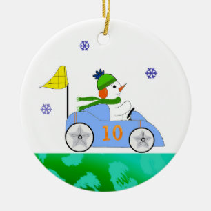 Ornement Rond En Céramique Bonhomme de neige pilote de course automobile