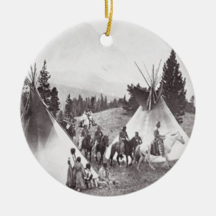 Ornement Rond En Céramique Camp de Teepee de Natif américain, Montana, c.190
