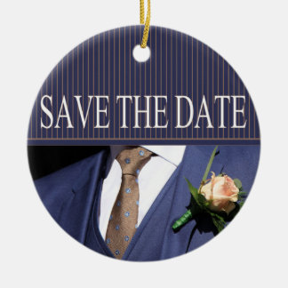 Ornement Rond En Céramique Enregistrer la boutonnière de Date Groom