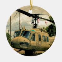 Hélicoptère vintage de militaires de l'ère Uh-1
