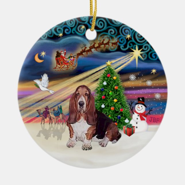 Ornement Rond En Céramique Magie de Noël - Basset Hound (Devant)