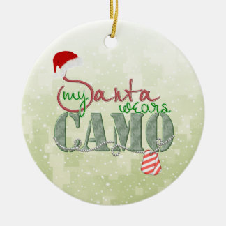 Ornement Rond En Céramique Mon Père Noël porte l'ornement de Camo