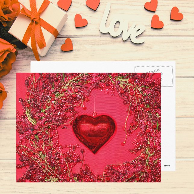 Ornements cardiaques dans une carte postale de cou (Heart Ornaments in a Beaded Wreath Postcard)