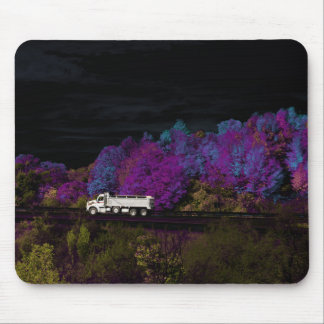 oscar leaves the party mouse pad
