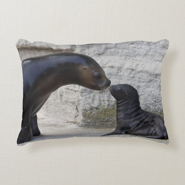 Otaria flavescens accent pillow (Front)